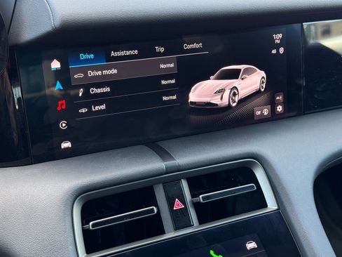 Certified 2025 Porsche Taycan image 21