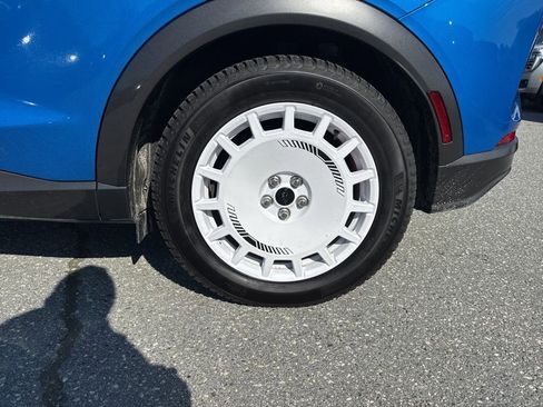 Used 2025 Ford Mustang Mach-E GT image 31