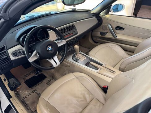 Used 2003 BMW Z4 2.5i image 16