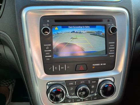 Used 2016 GMC Acadia SLT image 31