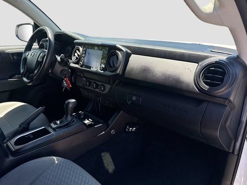 Used 2022 Toyota Tacoma SR RWD image 26