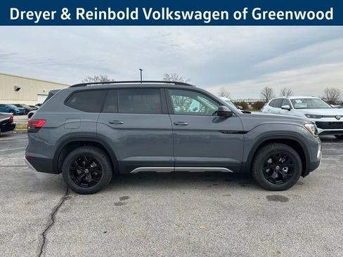 New 2026 Volkswagen Atlas Peak Edition image 8