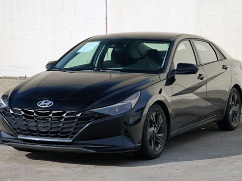 Used 2021 Hyundai Elantra SEL FWD image 41