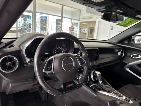 Used 2018 Chevrolet Camaro SS image 9