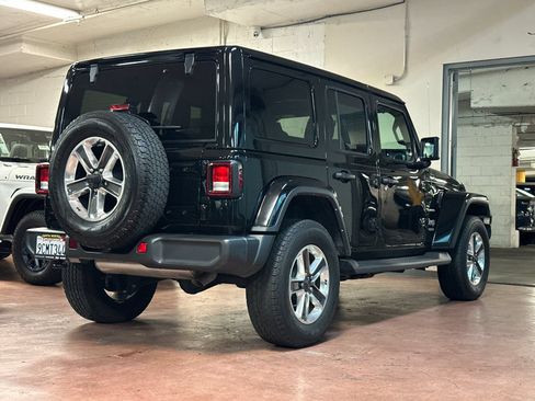 Certified 2022 Jeep Wrangler Unlimited Sahara w/ Cold Weather Group AWD/4WD image 5
