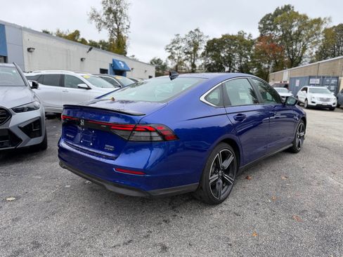 Used 2024 Honda Accord Sport image 3