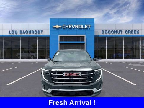 Used 2024 GMC Acadia Elevation image 3