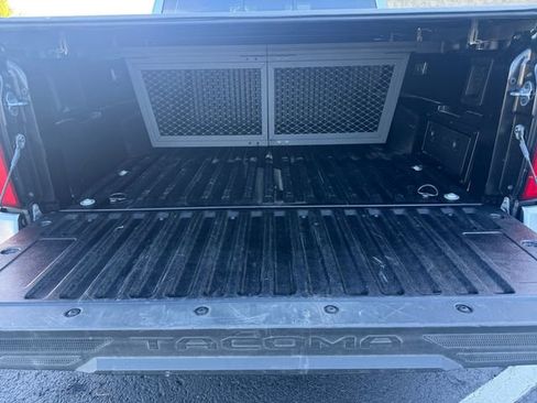 Certified 2025 Toyota Tacoma TRD Off-Road w/ TRD Off Road Upgrade Package AWD/4WD image 10