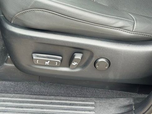 Used 2023 Lexus GX 460 Premium w/ Accessory Package image 26