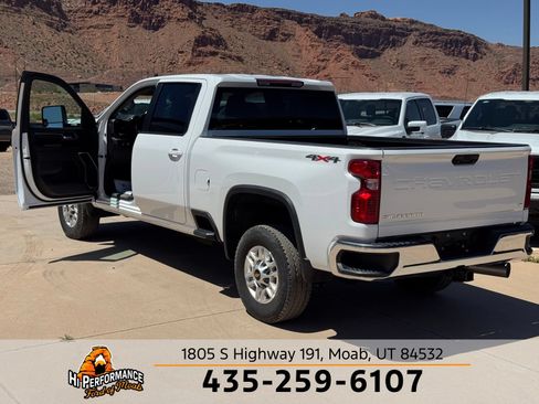 Used 2024 Chevrolet Silverado 2500 LT AWD/4WD image 13