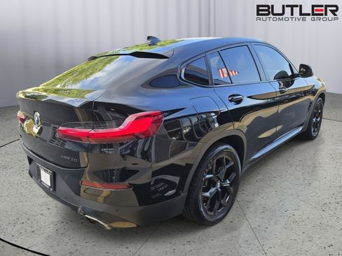 Used 2022 BMW X4 xDrive30i w/ Premium Package 2 AWD/4WD image 4