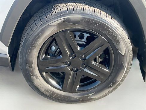 Used 2021 Toyota RAV4 LE w/ Carpet Mat Package (TMS) image 30