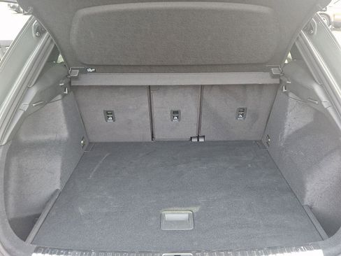 Used 2025 Audi Q3 2.0T Premium w/ Convenience Package image 29