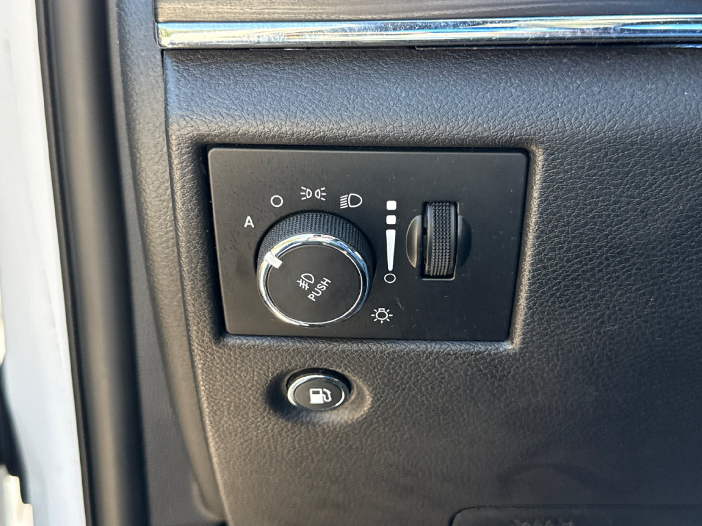 Used 2020 Jeep Grand Cherokee Limited w/ Premium Lighting Group AWD/4WD image 29
