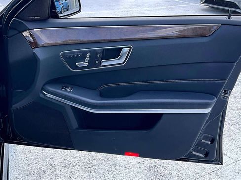 Used 2016 Mercedes-Benz E 350 Sedan image 20