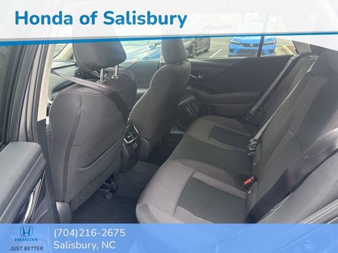 Used 2023 Subaru Outback Premium image 8
