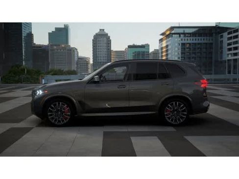 New 2026 BMW X5 xDrive50e image 4