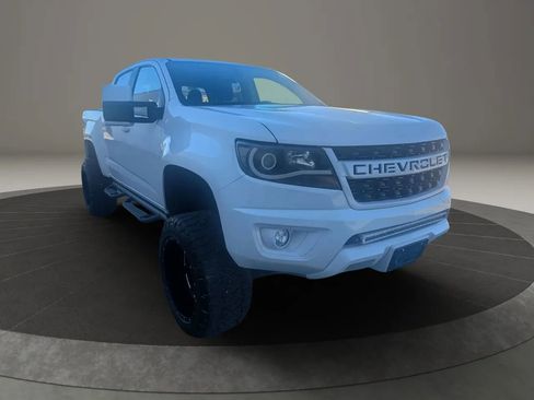 Used 2017 Chevrolet Colorado Z71 image 3