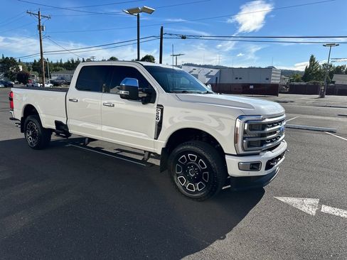Used 2024 Ford F250 Platinum AWD/4WD image 9