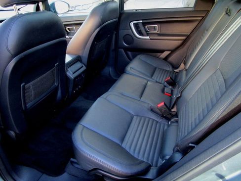 Used 2015 Land Rover Discovery Sport HSE Luxury image 18