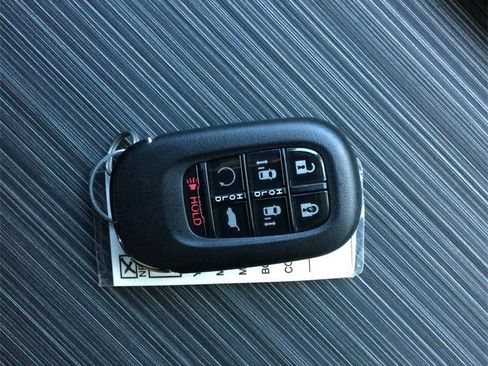 New 2026 Honda Odyssey Touring image 30