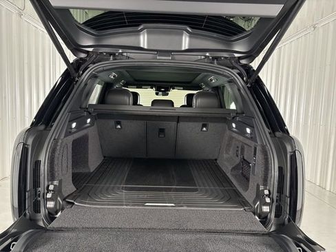 Used 2025 Land Rover Range Rover SE image 29