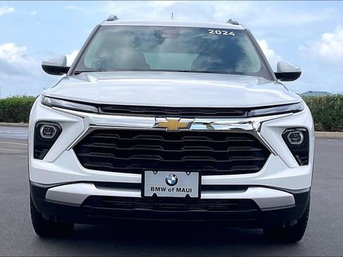 Used 2024 Chevrolet TrailBlazer LT w/ Convenience Package AWD/4WD image 3