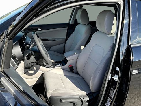 Used 2019 Hyundai Tucson SE image 23