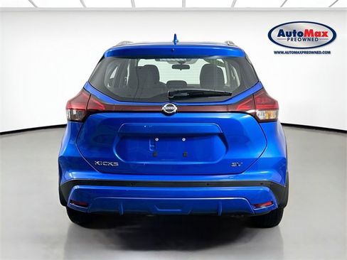 Used 2021 Nissan Kicks SV image 5