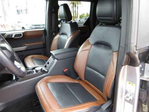 Used 2023 Ford Bronco Outer Banks AWD/4WD image 10