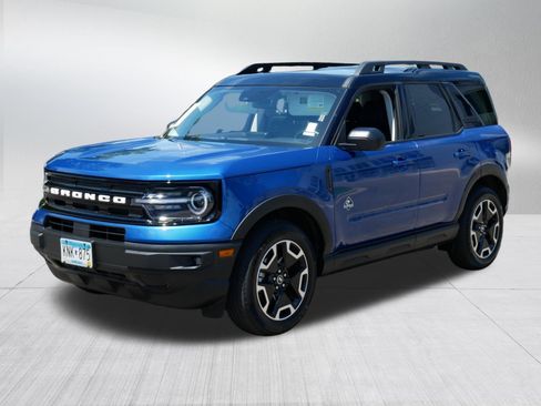 Used 2023 Ford Bronco Sport Outer Banks w/ Tech Package AWD/4WD image 3