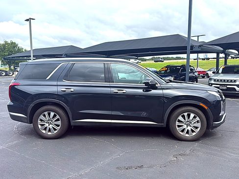 Used 2025 Hyundai Palisade SEL FWD image 4