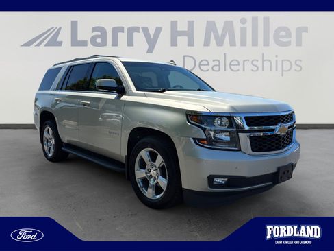 Used 2017 Chevrolet Tahoe LT w/ Luxury Package AWD/4WD image 7
