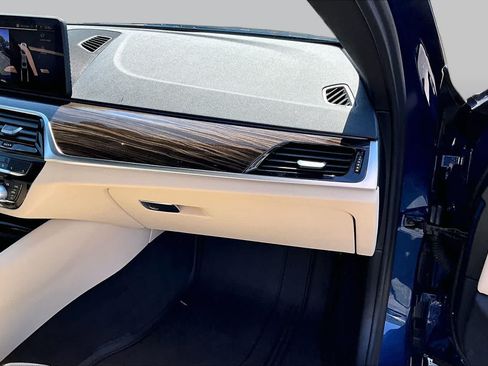 Certified 2023 BMW 530i w/ Premium Package RWD image 19