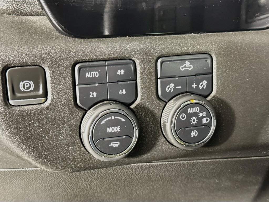 Used 2023 Chevrolet Silverado 1500 RST w/ Convenience Package II AWD/4WD image 16
