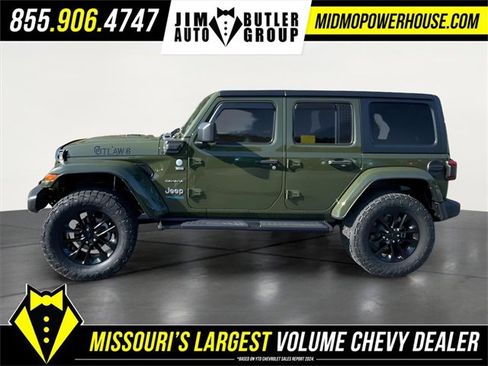 Used 2022 Jeep Wrangler Unlimited Sahara w/ Cold Weather Group image 6