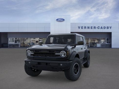 New 2025 Ford Bronco Outer Banks w/ Sasquatch Package image 2