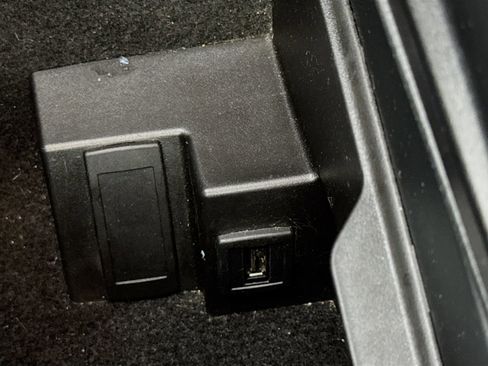 Used 2014 Mercedes-Benz C 250 Sport image 15