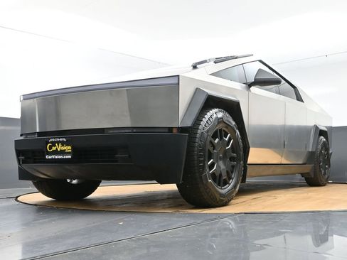 Used 2024 Tesla Cybertruck AWD Crew Cab image 56