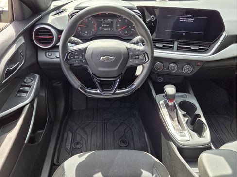 Used 2024 Chevrolet Trax RS w/ Driver Confidence Package FWD image 12
