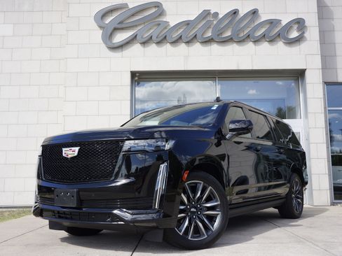 Used 2024 Cadillac Escalade ESV Sport Platinum w/ LPO, Floor Liner Package image 11