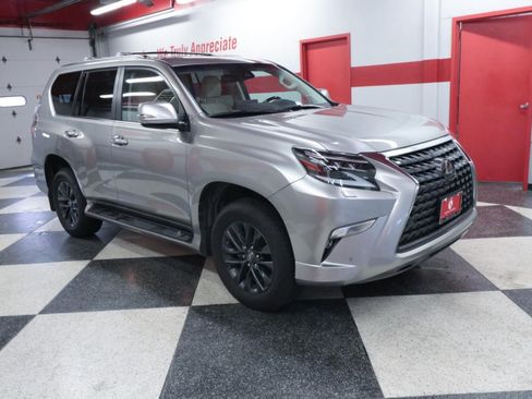 Used 2023 Lexus GX 460 Premium w/ Premium Package AWD/4WD image 3