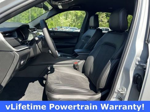 New 2025 Jeep Grand Cherokee L Laredo AWD/4WD image 15