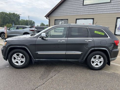 Used 2011 Jeep Grand Cherokee Overland AWD/4WD image 8