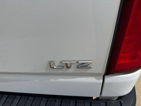 Used 2022 Chevrolet Silverado 2500 LTZ w/ LTZ Plus Package AWD/4WD image 23