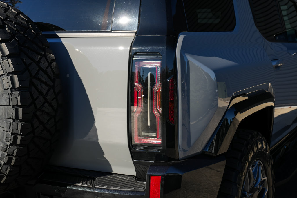 Used 2025 GMC Hummer EV 3X AWD/4WD image 16