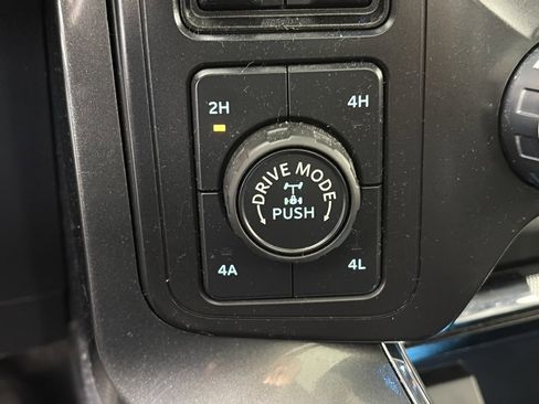 Certified 2021 Ford F150 Lariat w/ Equipment Group 502A High image 23