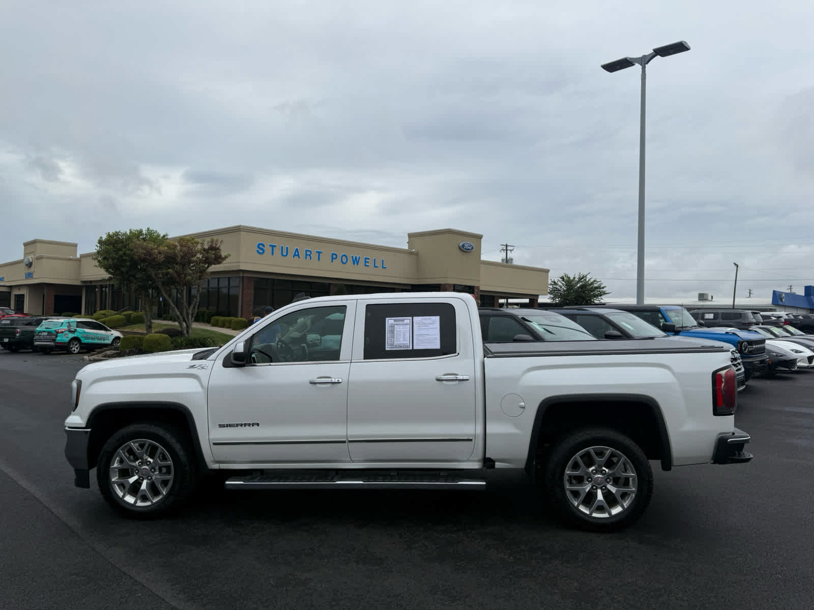 Used 2018 GMC Sierra 1500 SLT AWD/4WD image 23