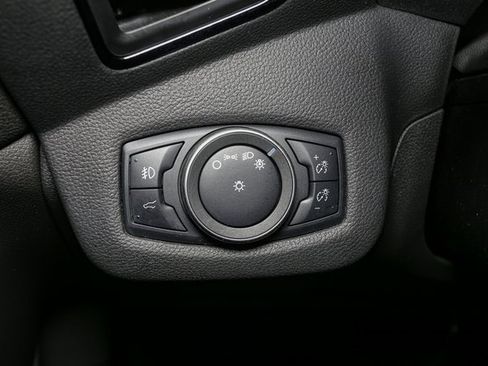 Used 2019 Ford Escape Titanium image 32