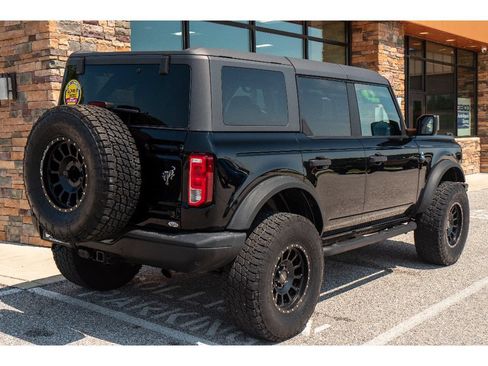 Used 2022 Ford Bronco Black Diamond AWD/4WD image 3